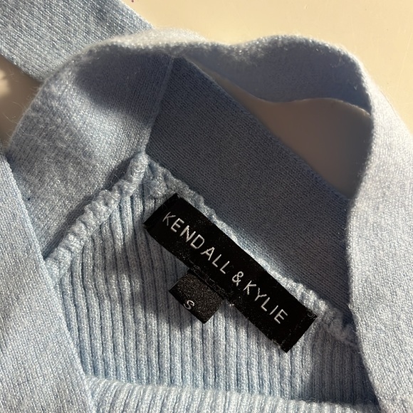 Light blue crossover tank - Picture 3 of 3